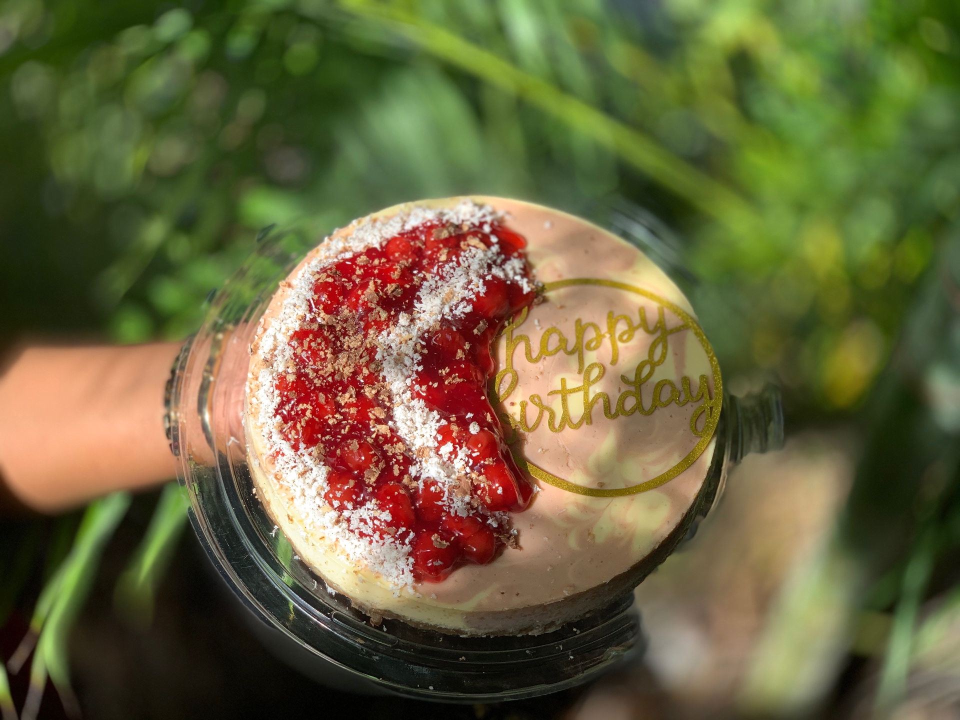 Strawberry birthday cheesecake with white chocolate